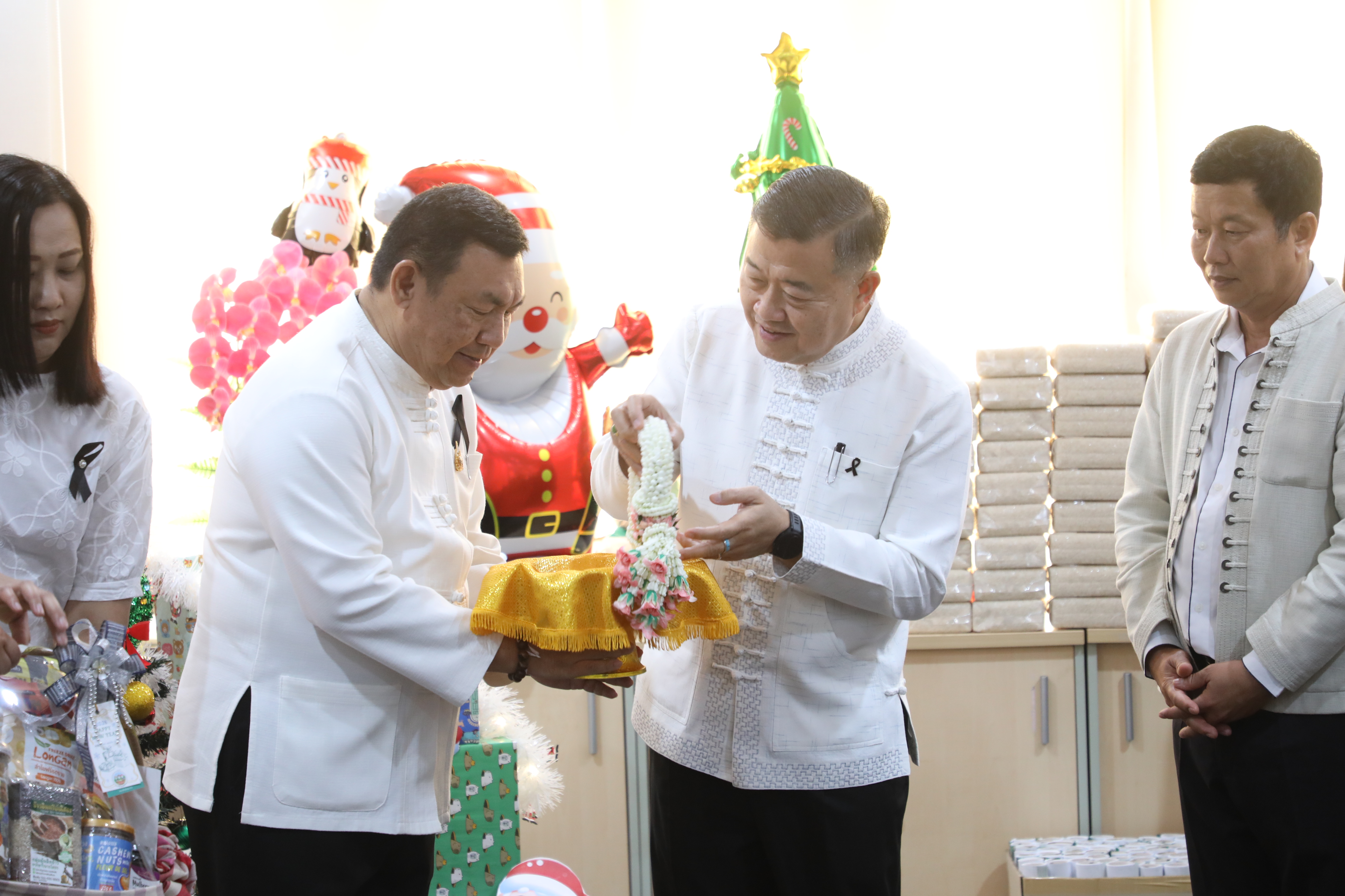 title - ส.ป.ก. ร่วมพิธีทำบุญตักบาตรของกระทรวงเกษตรและสหกรณ์ พร้อมสวัสดีปีใหม่ผู้บริหารกระทรวงเกษตรและสหกรณ์เนื่องในเทศกาลปีใหม่ พุทธศักราช 2569
